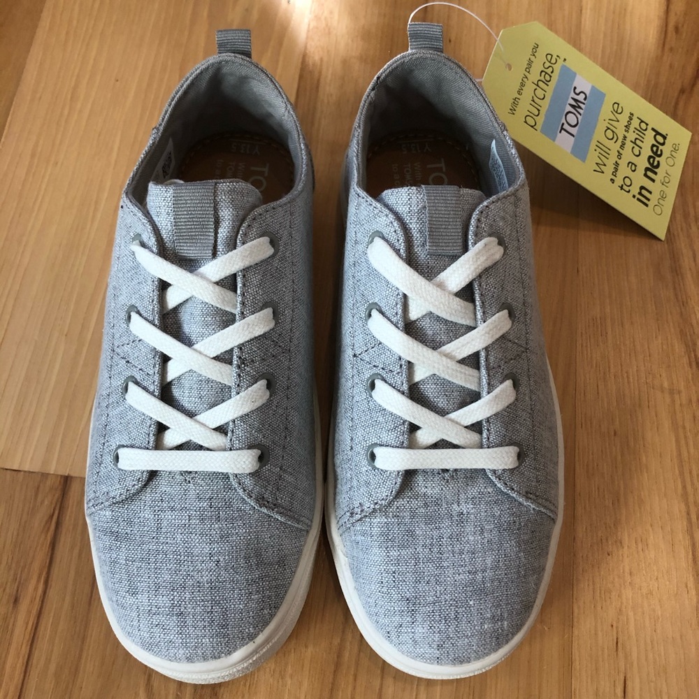 Youth TOMS Sneakers